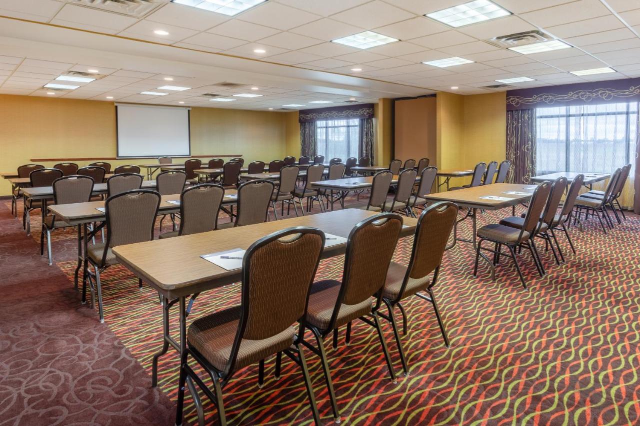 Holiday Inn Express & Suites Bowling Green