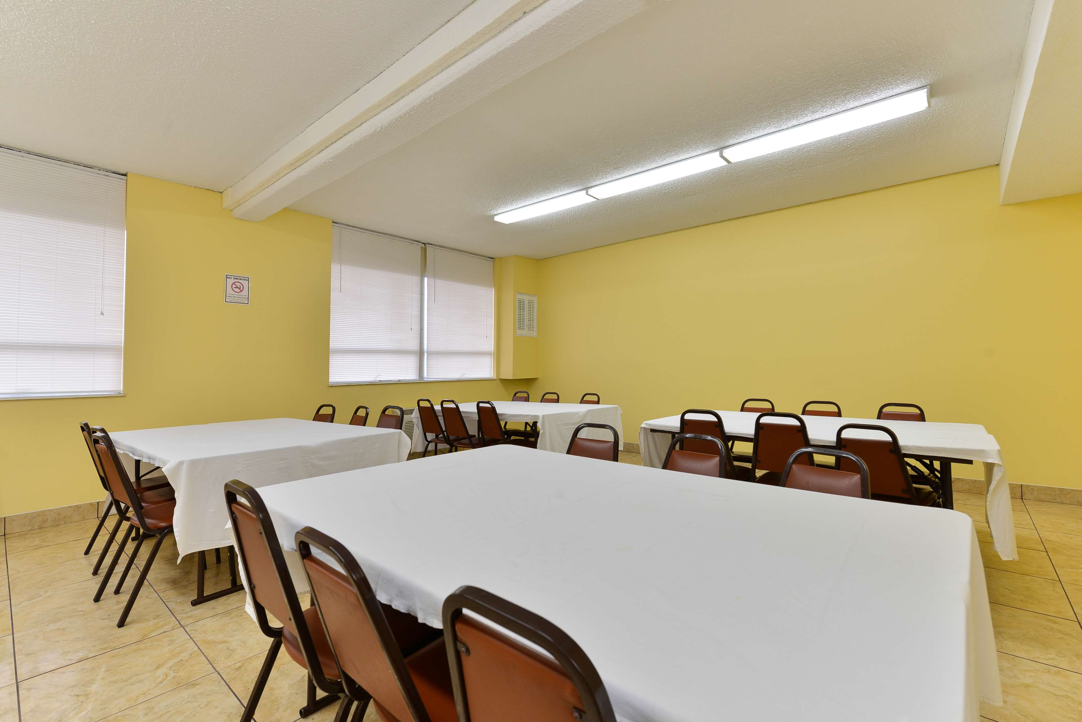 Travelodge by Wyndham Cleveland Airport