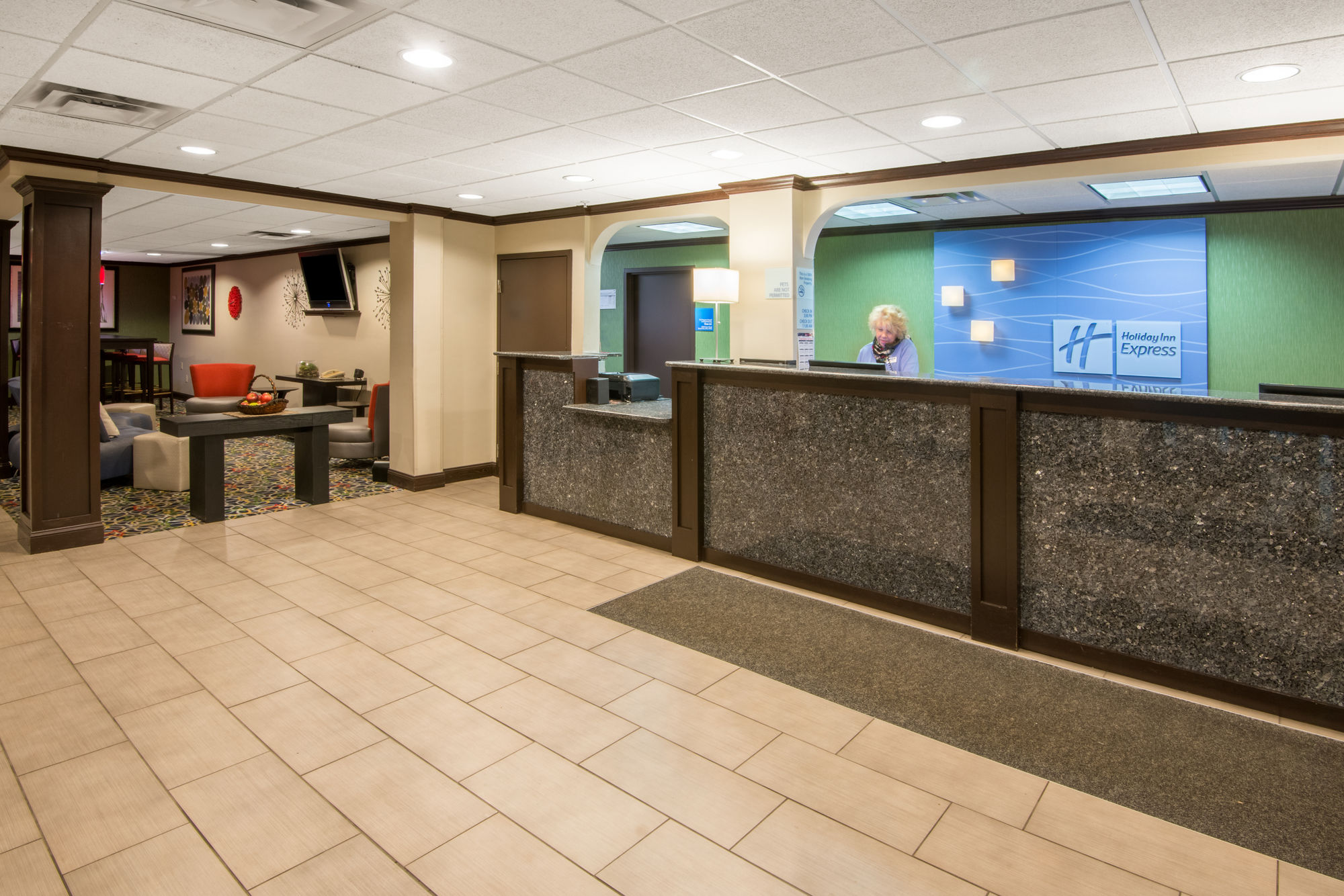 Holiday Inn Express Cleveland Airport - Brook Park