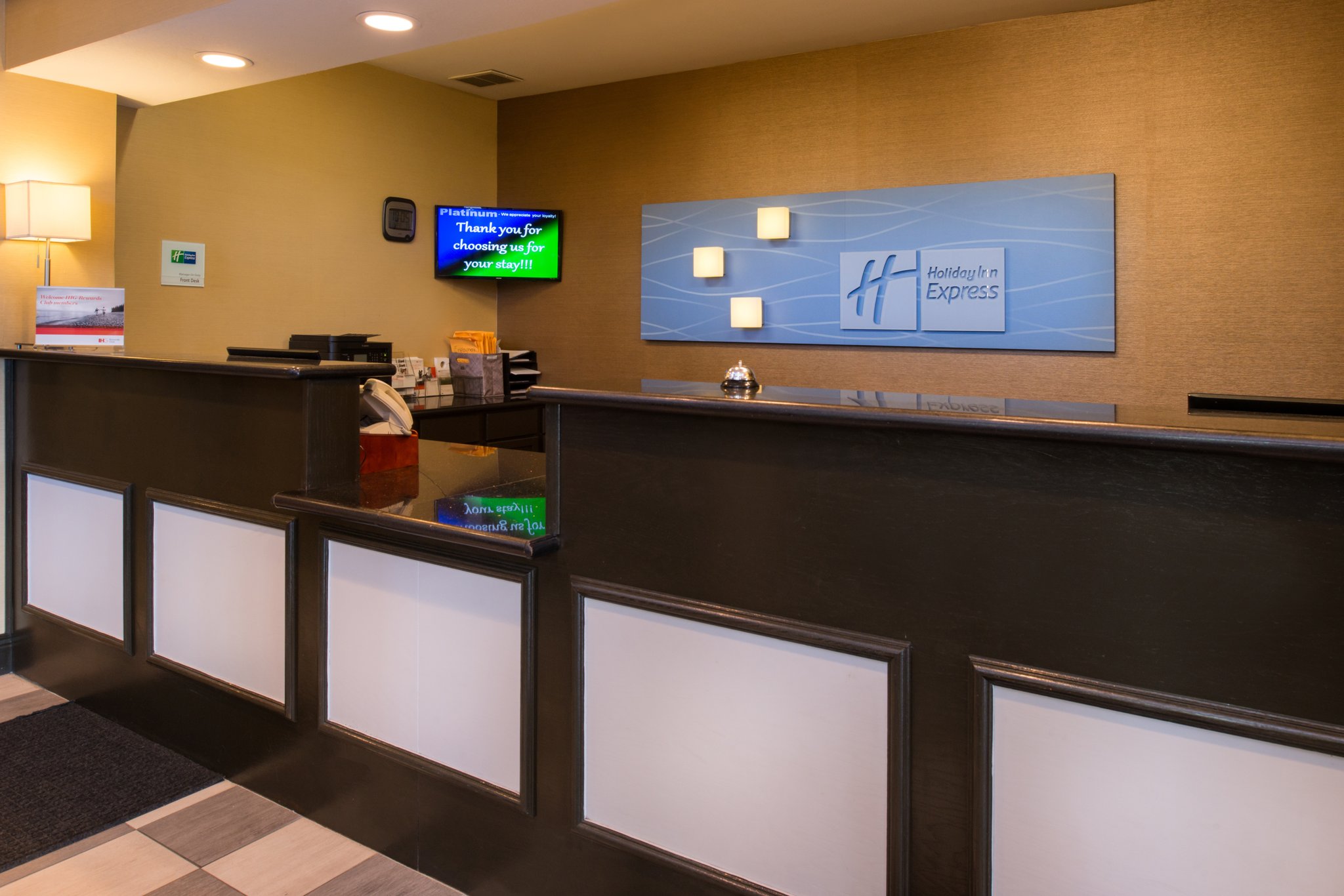 Holiday Inn Express & Suites Bucyrus