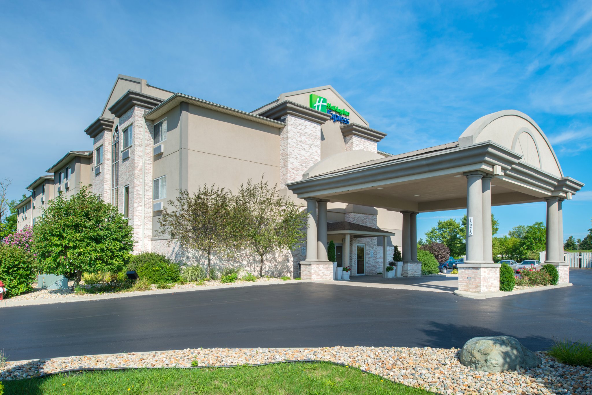 Holiday Inn Express & Suites Bucyrus