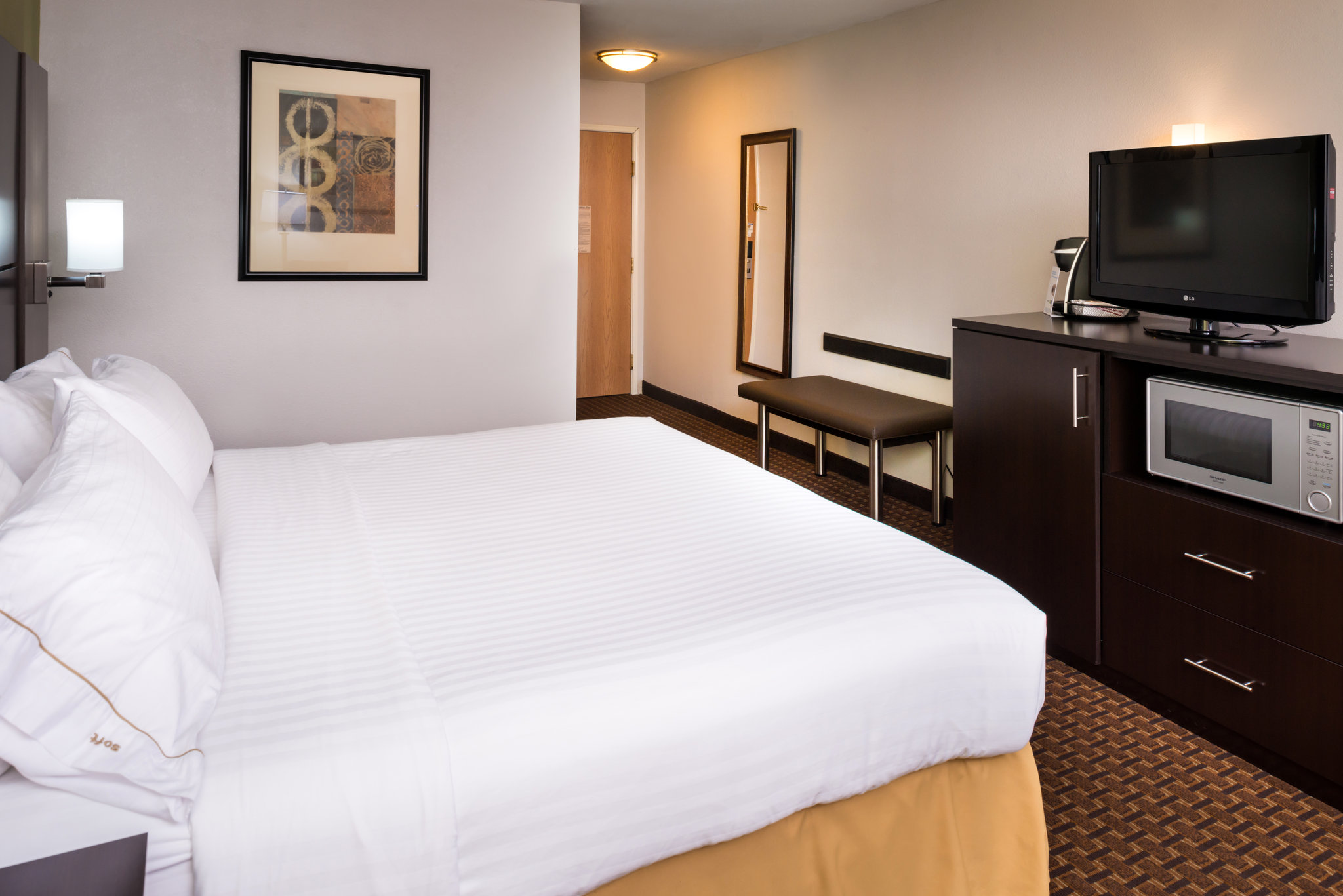Holiday Inn Express & Suites Bucyrus