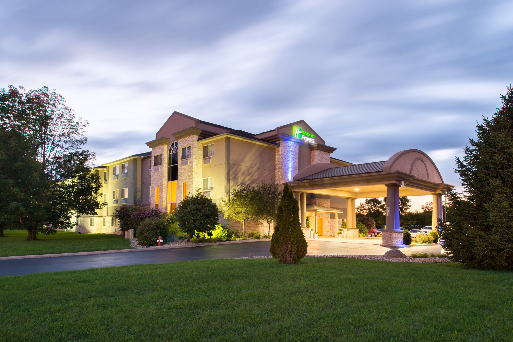 Holiday Inn Express & Suites Bucyrus