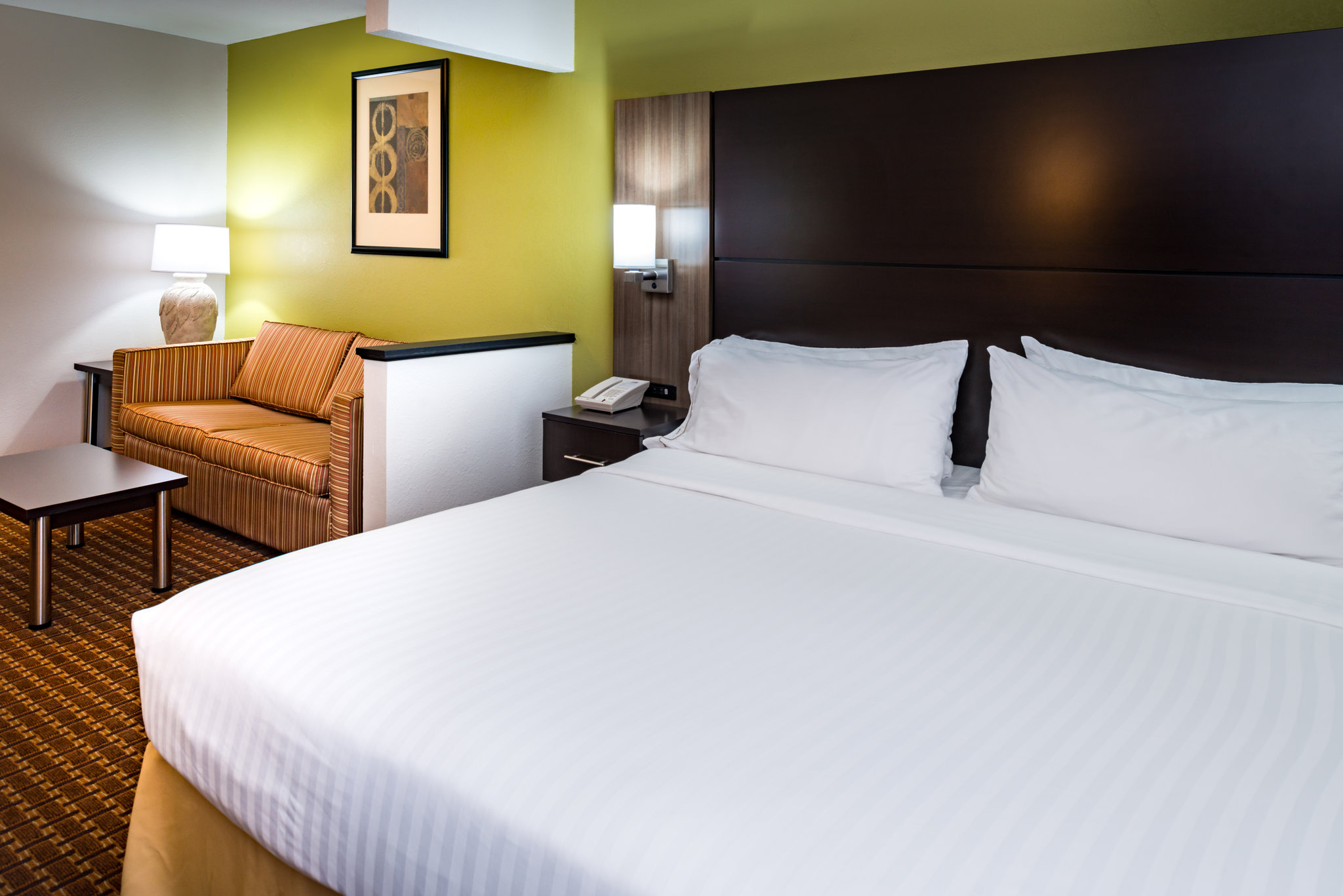 Holiday Inn Express & Suites Bucyrus