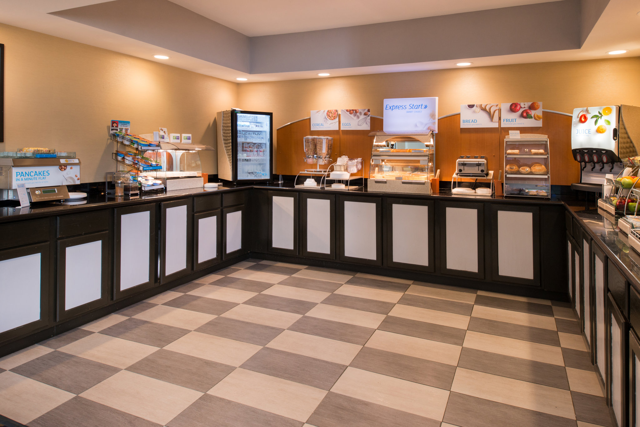 Holiday Inn Express & Suites Bucyrus