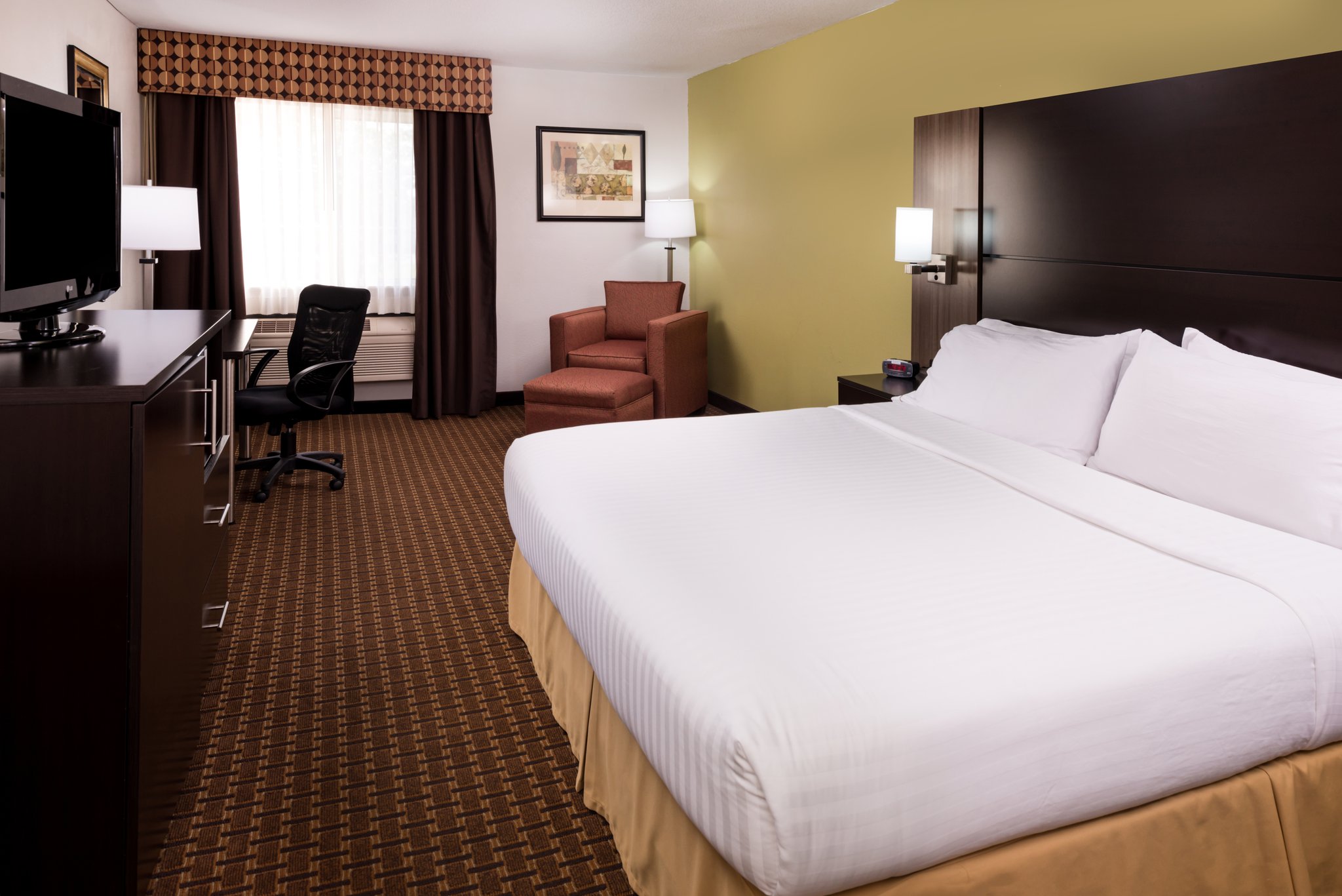 Holiday Inn Express & Suites Bucyrus