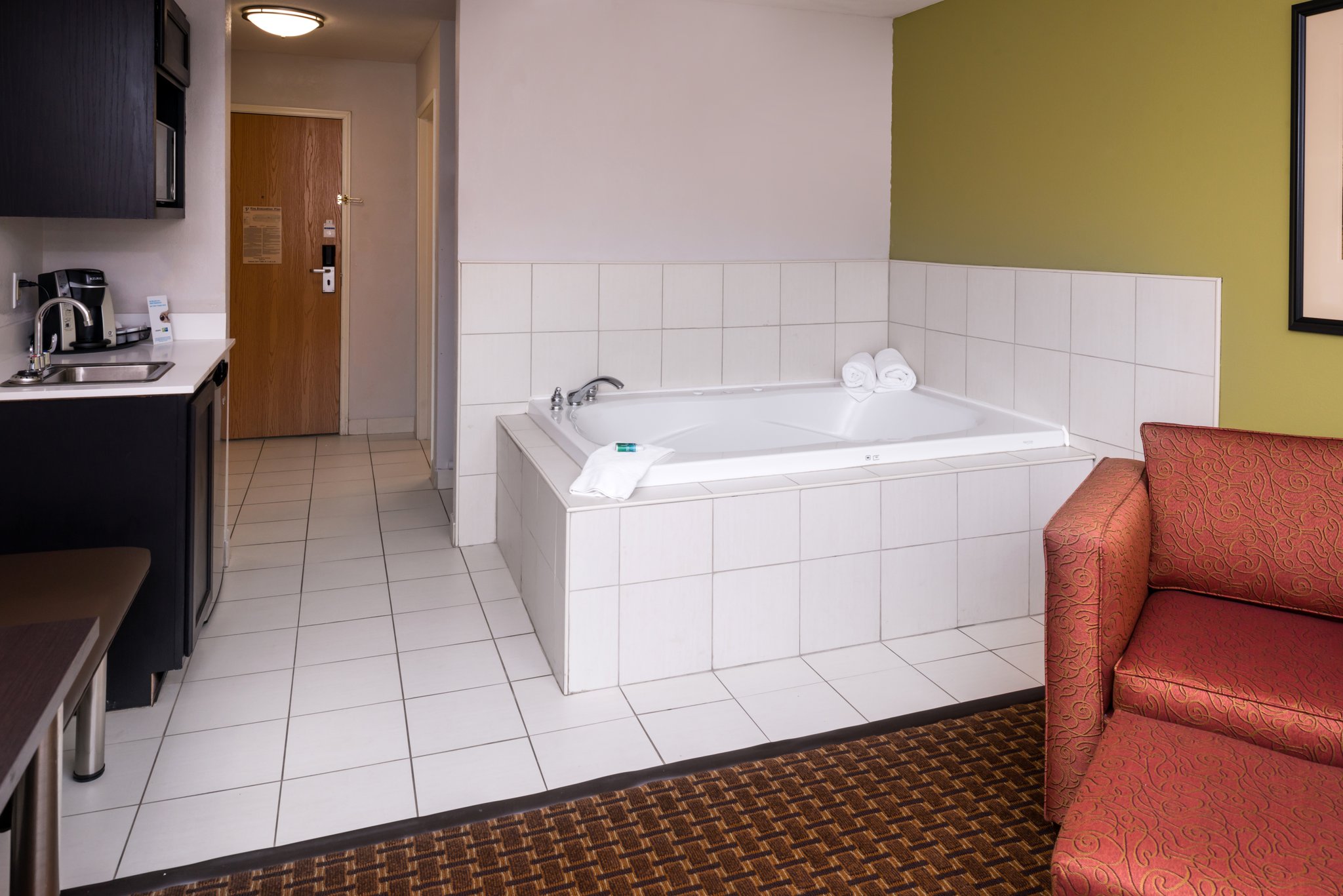 Holiday Inn Express & Suites Bucyrus