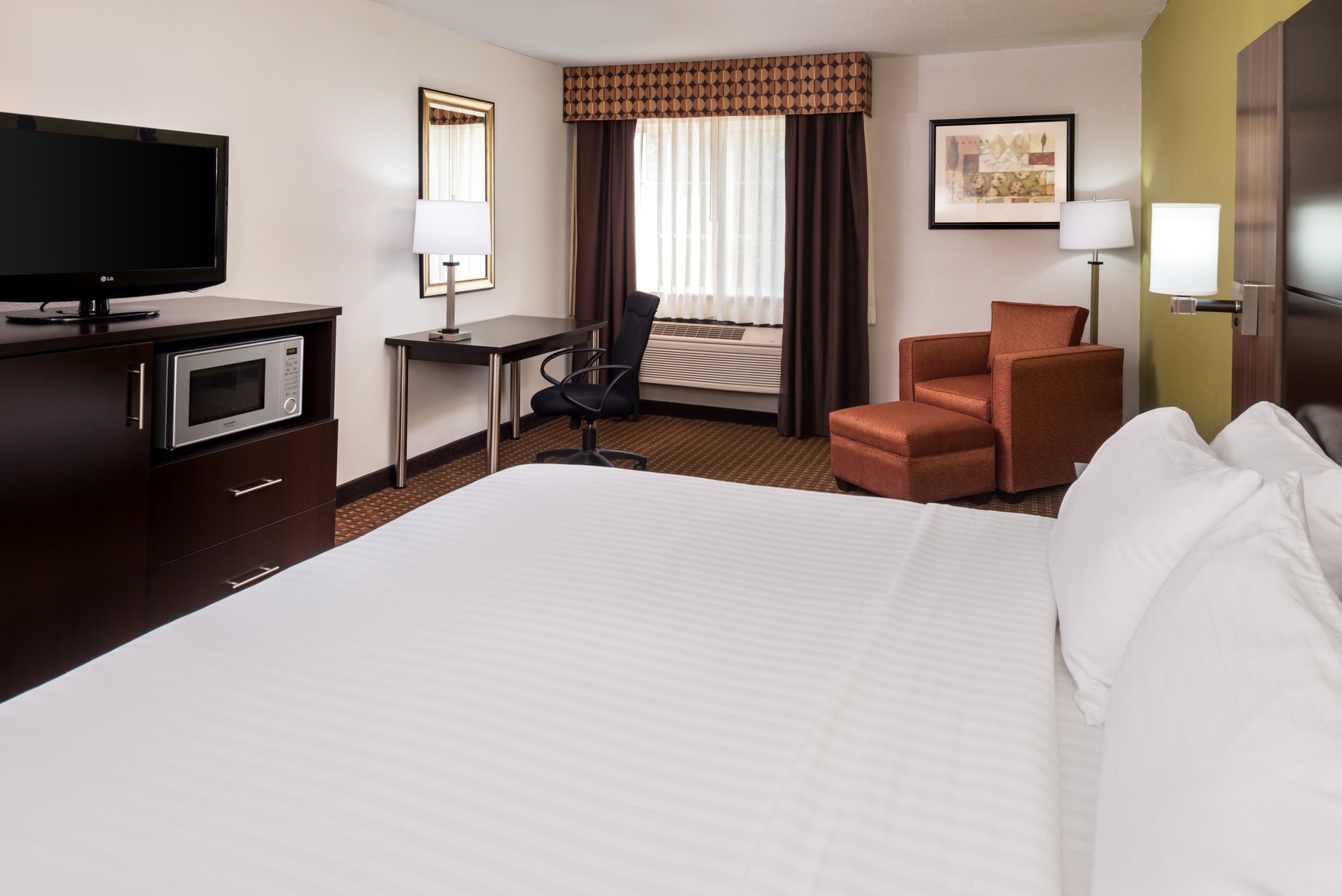 Holiday Inn Express & Suites Bucyrus