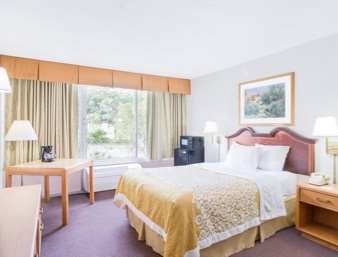 Days Inn by Wyndham Cambridge