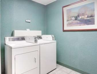 Days Inn by Wyndham Cambridge