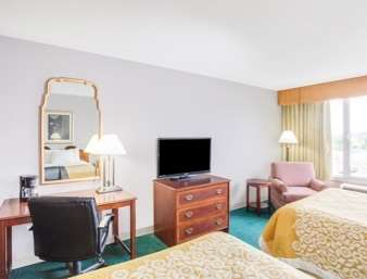 Days Inn by Wyndham Cambridge