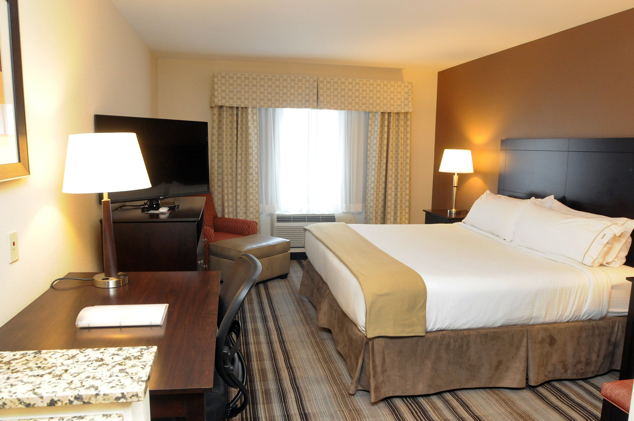 Holiday Inn Express & Suites Cambridge