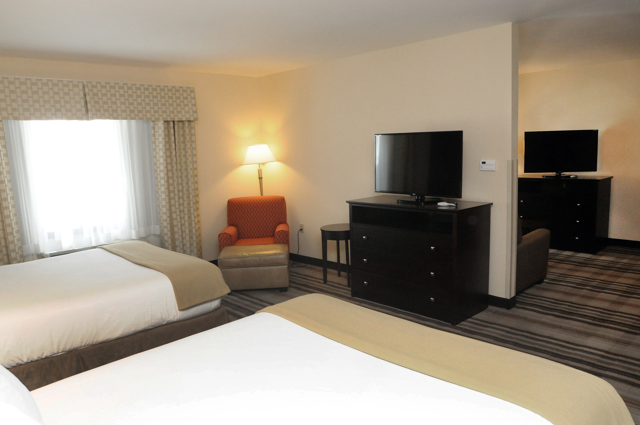 Holiday Inn Express & Suites Cambridge