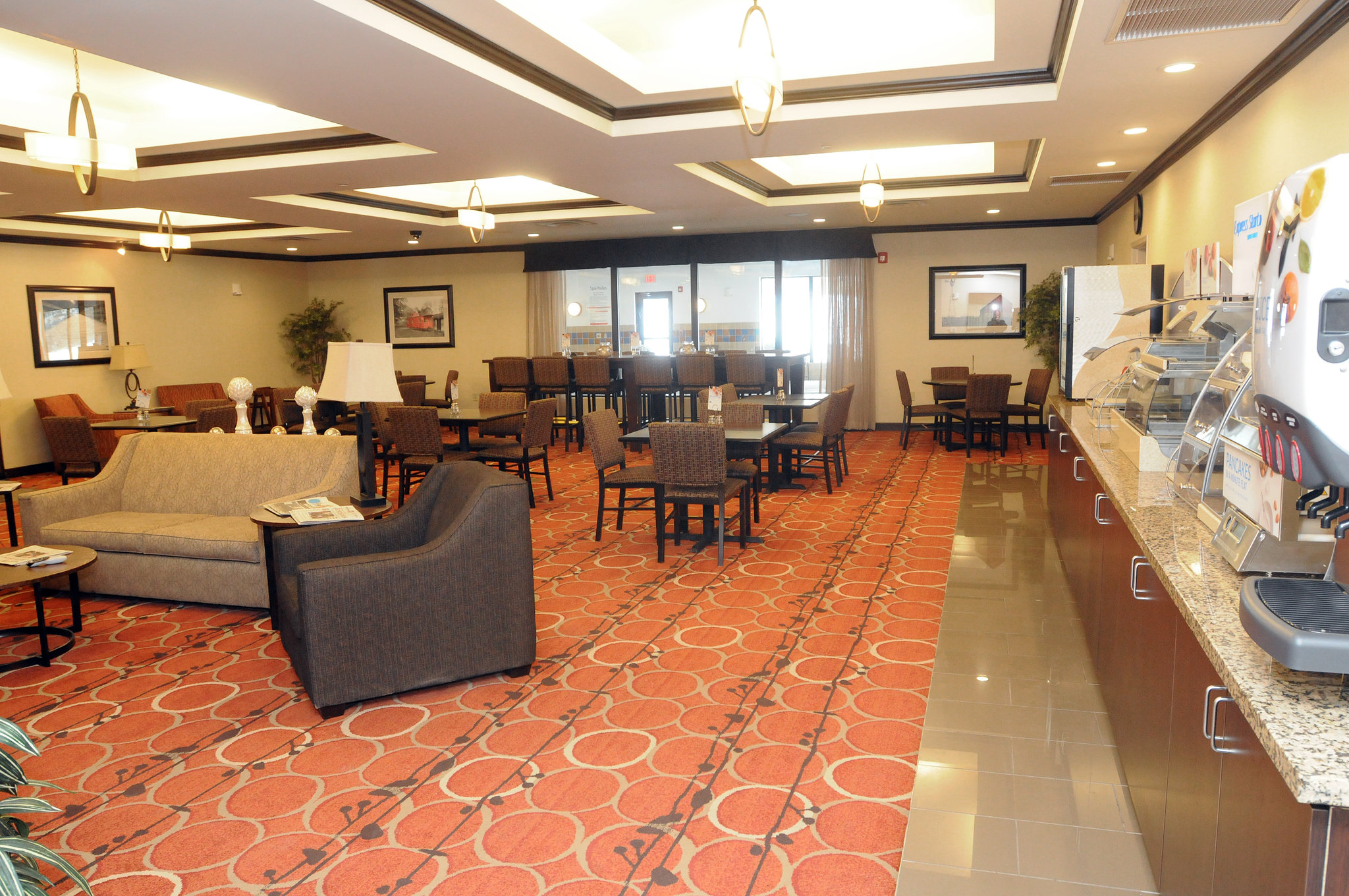 Holiday Inn Express & Suites Cambridge