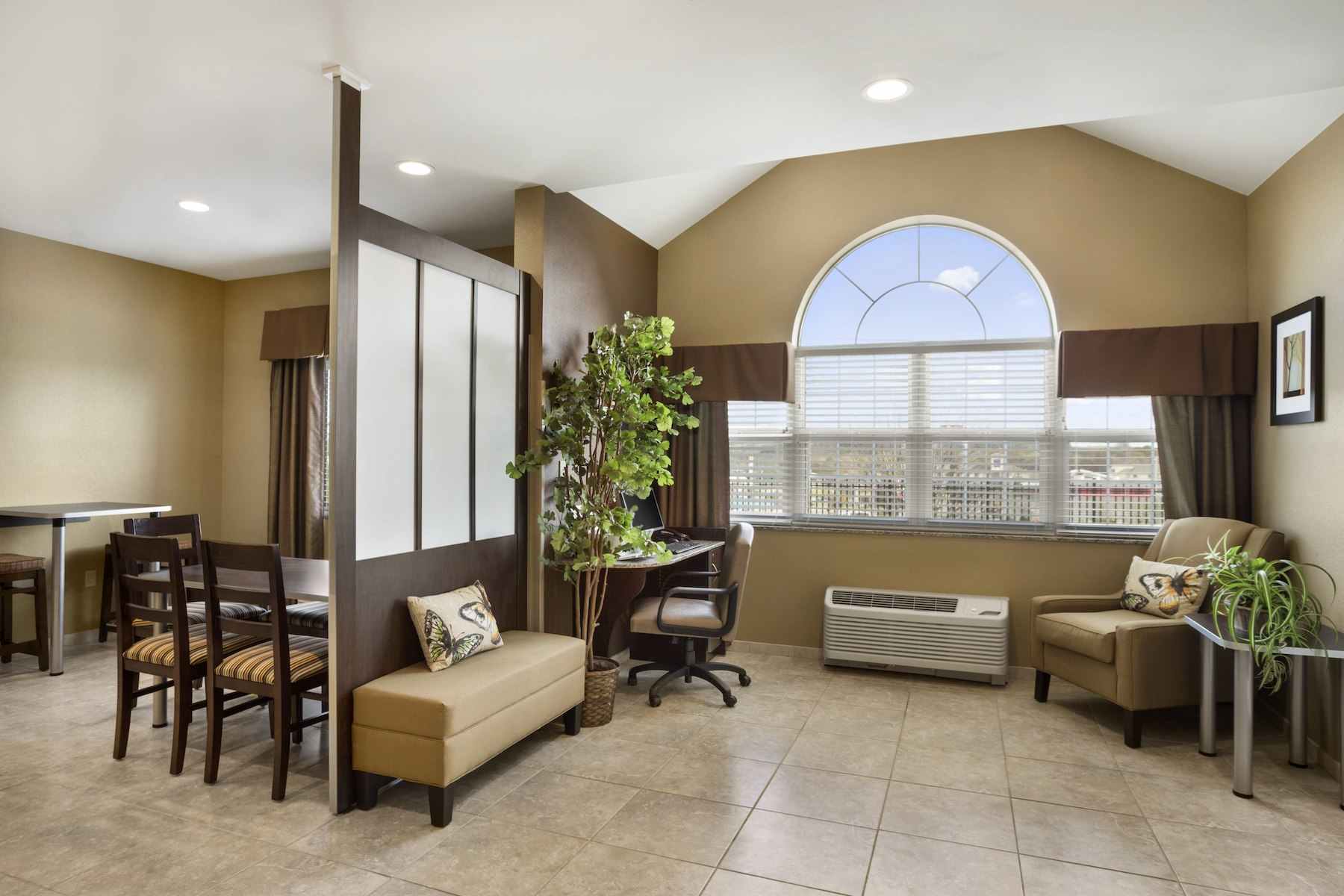 Microtel Inn & Suites by Wyndham Cambridge