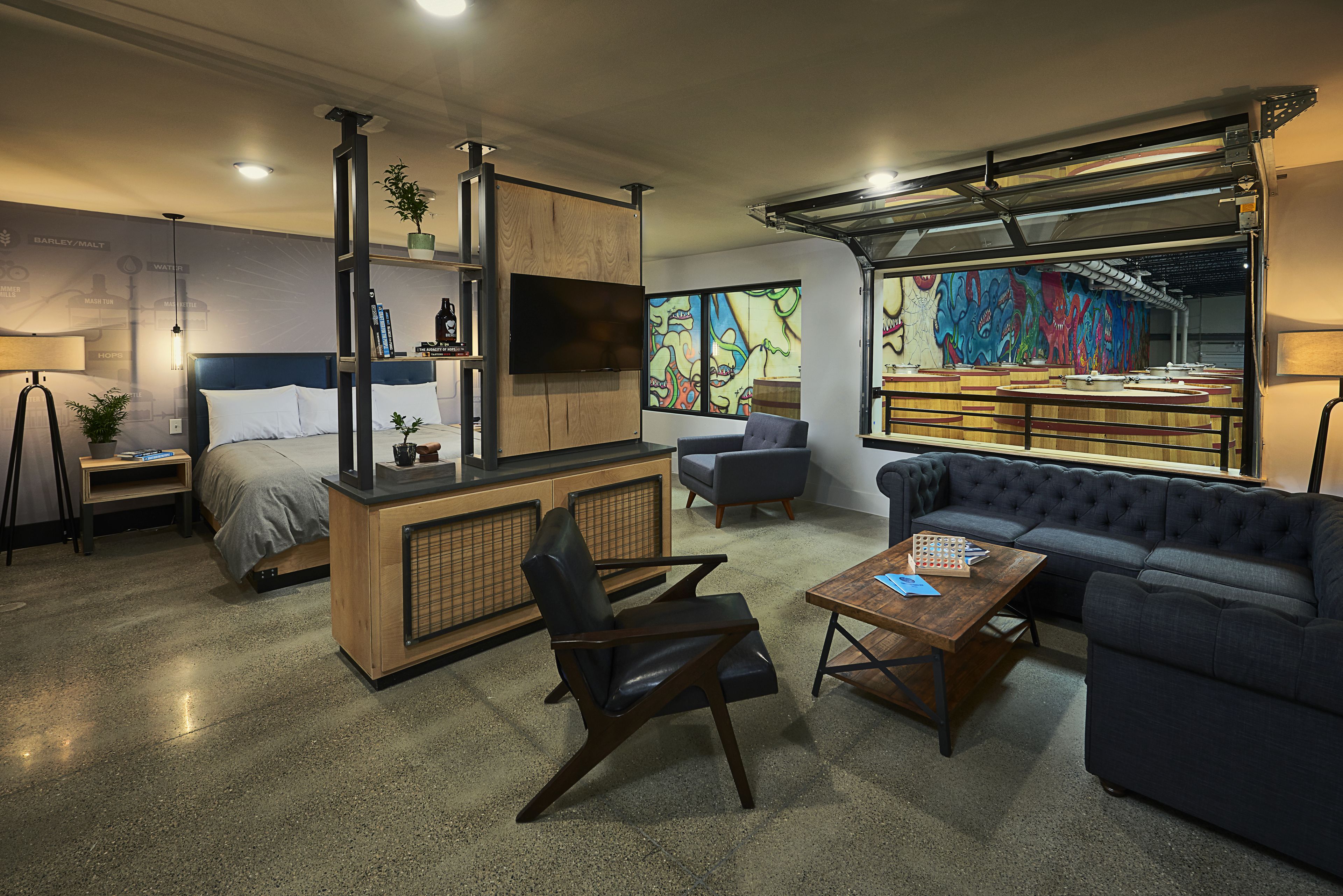 Doghouse Hotel & Brewery