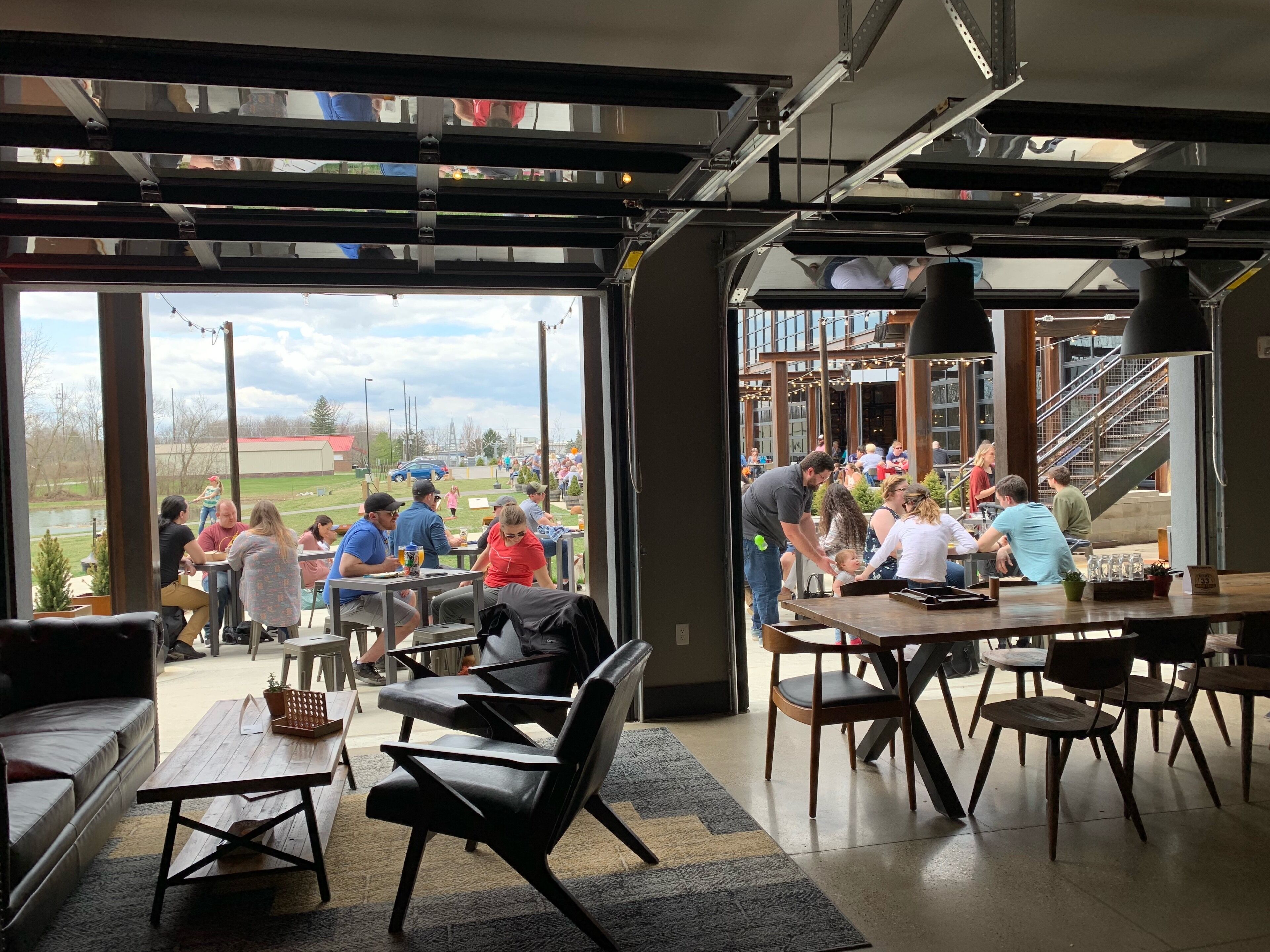 Doghouse Hotel & Brewery