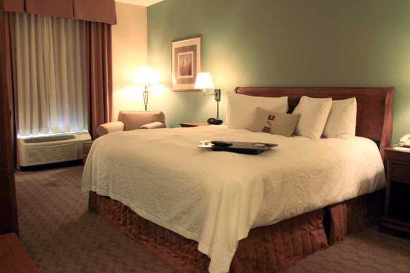 Hampton Inn & Suites Youngstown Canfield