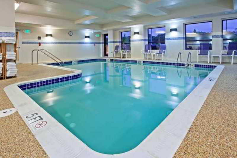 Hampton Inn & Suites Canton