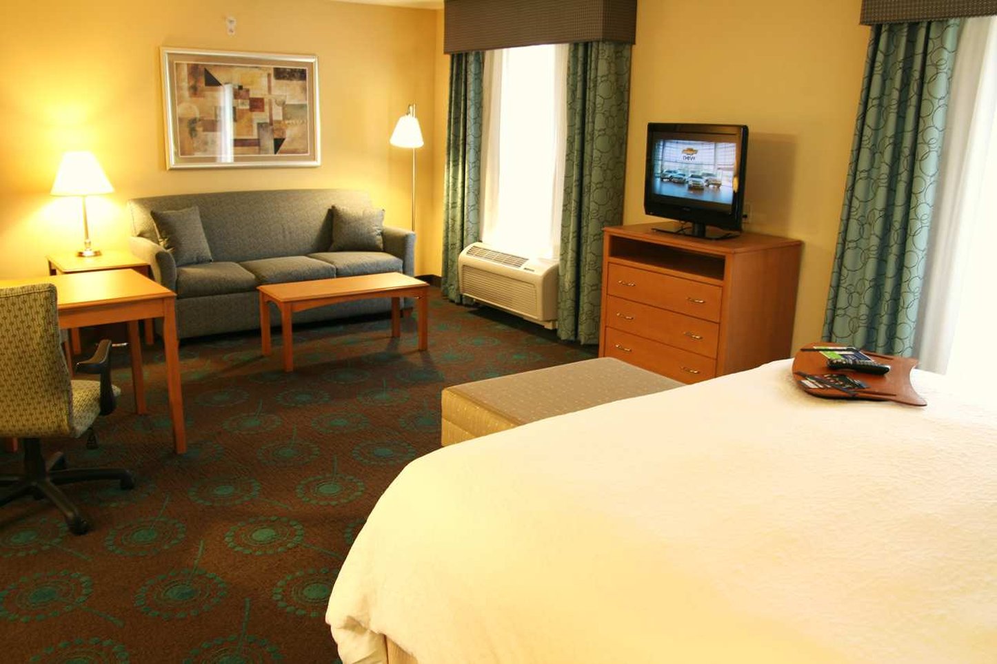 Hampton Inn & Suites Canton