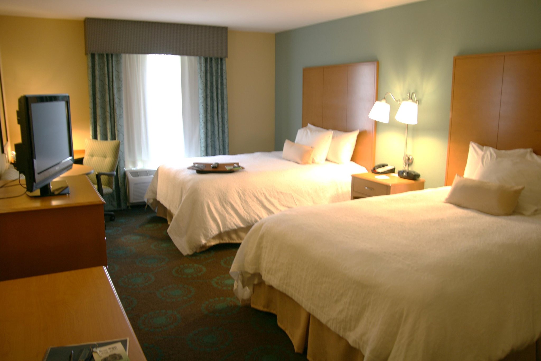 Hampton Inn & Suites Canton