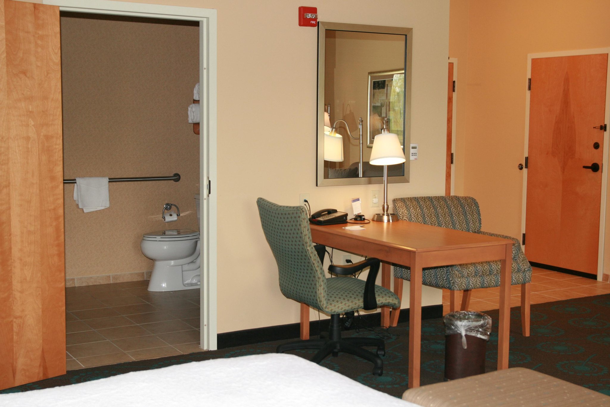 Hampton Inn & Suites Canton