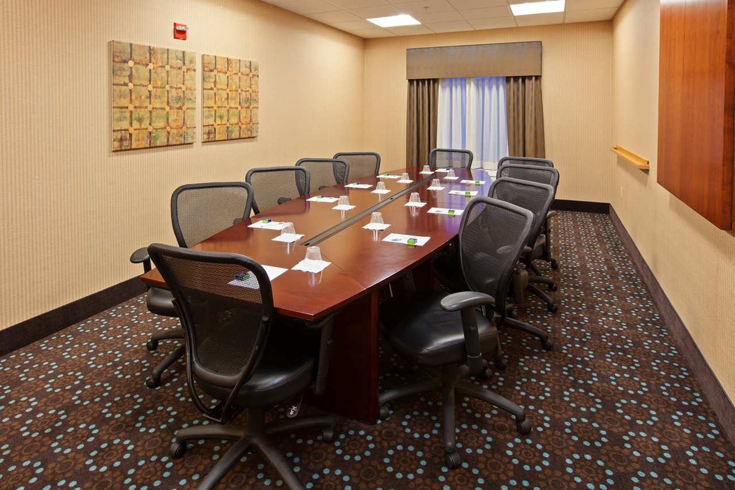 Hampton Inn & Suites Canton