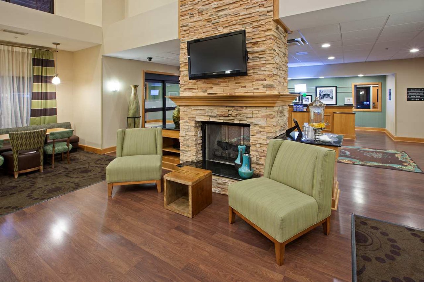 Hampton Inn & Suites Canton