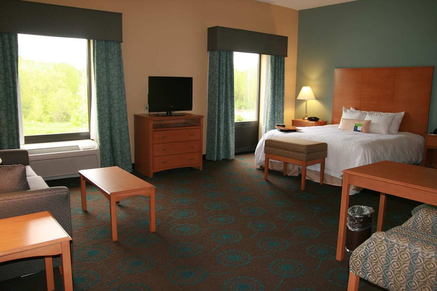 Hampton Inn & Suites Canton