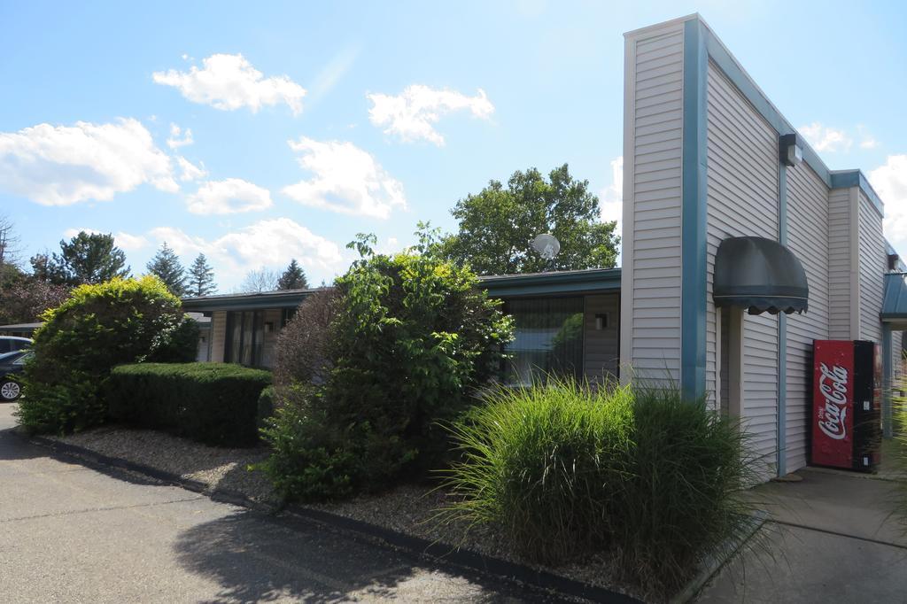Knights Inn Canton