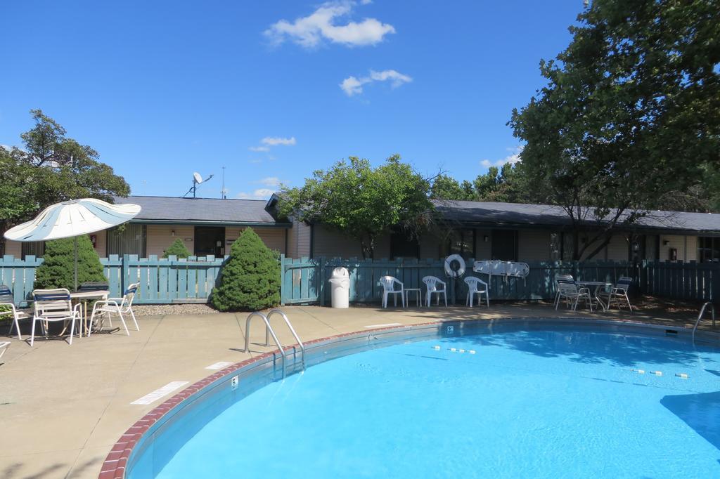 Knights Inn Canton