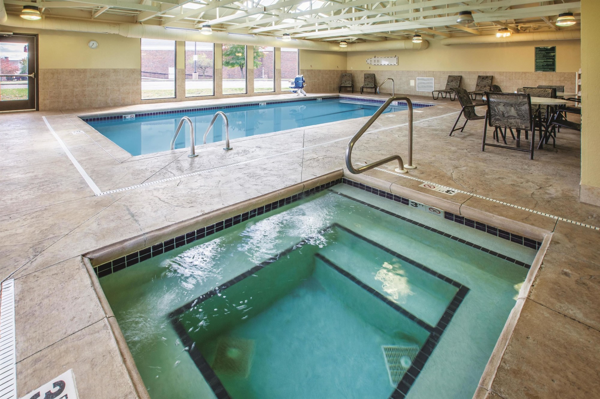 Country Inn & Suites by Radisson, Canton near Hall of Fame