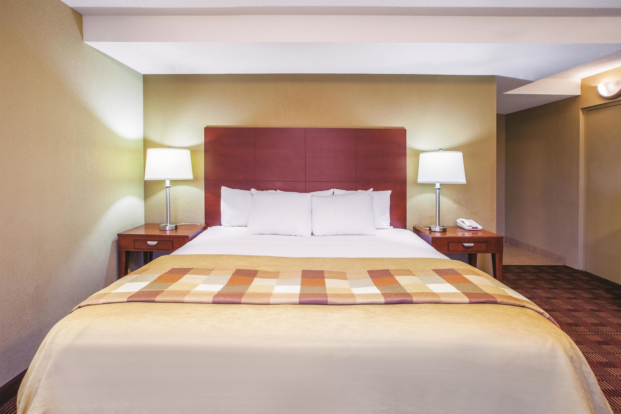 Country Inn & Suites by Radisson, Canton near Hall of Fame