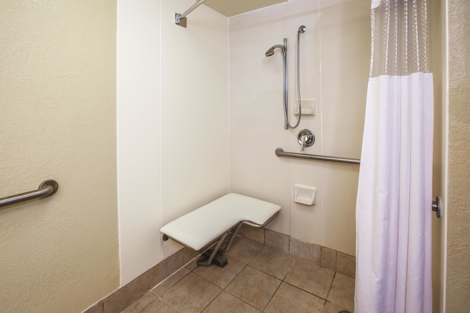 Country Inn & Suites by Radisson, Canton near Hall of Fame