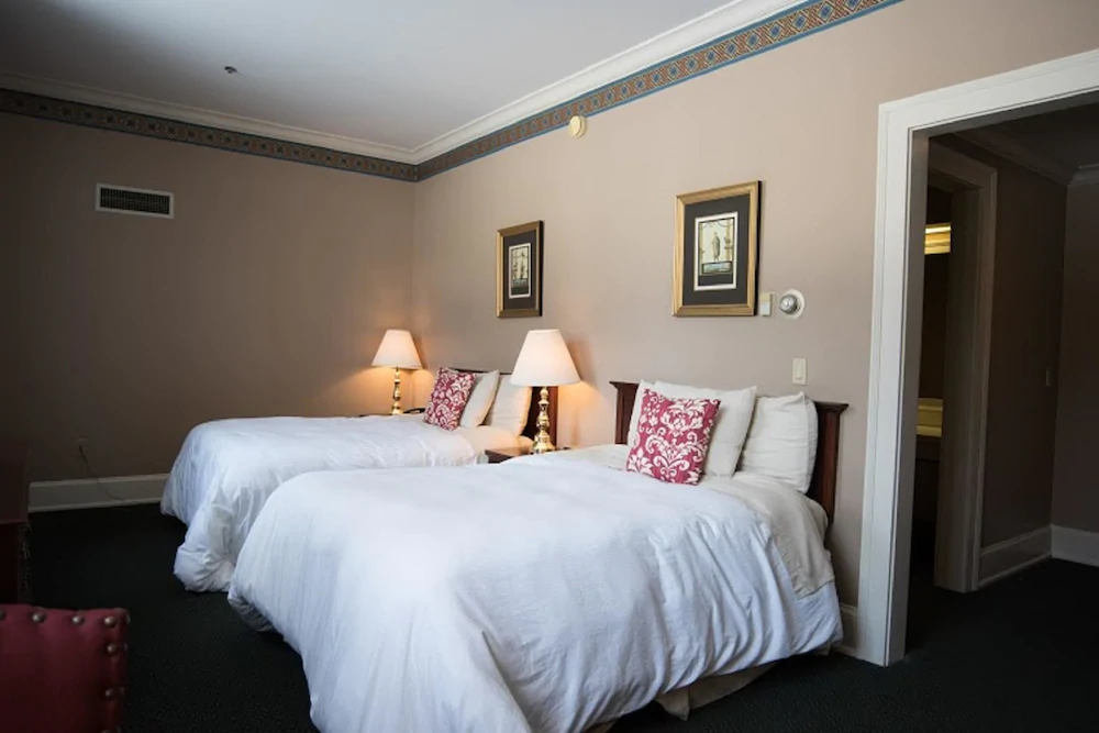 The Bertram Inn at Glenmoor
