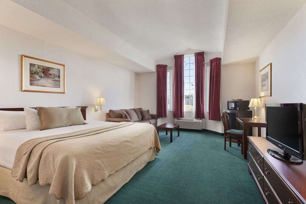 Days Inn by Wyndham Carrollton