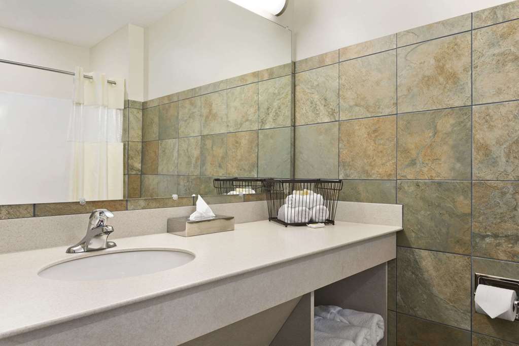 Days Inn by Wyndham Carrollton