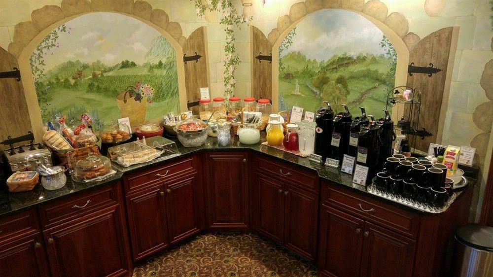 Hearthstone Inn & Suites