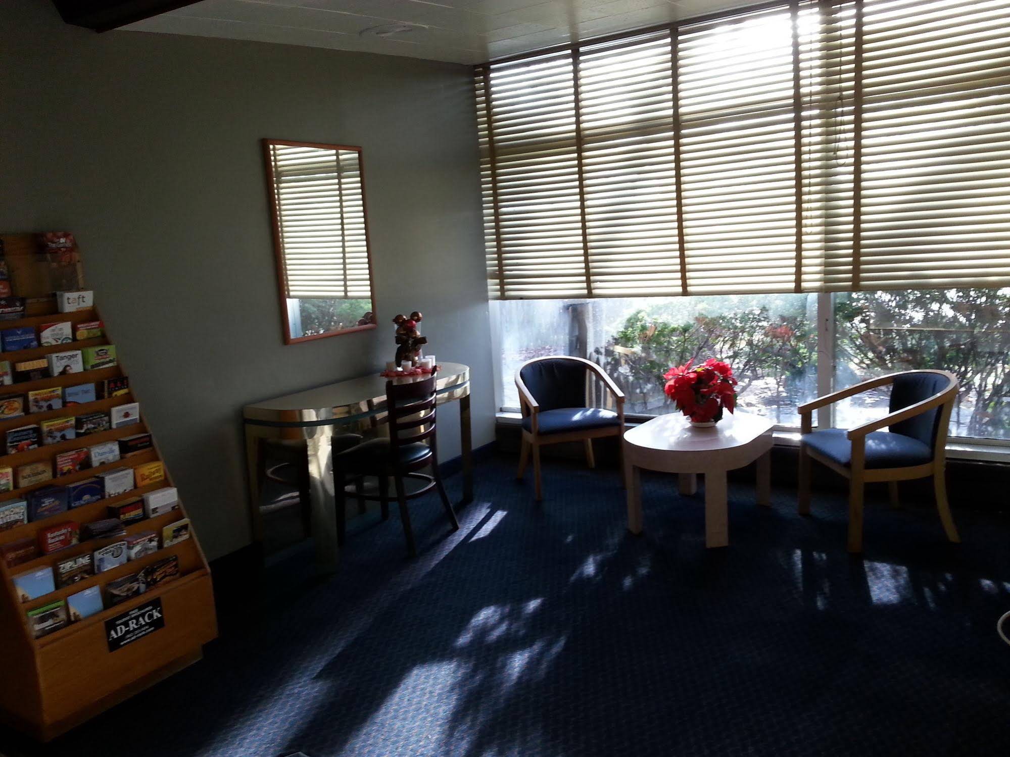 Budget Host Town Center Motel