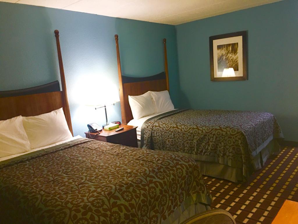 Days Inn by Wyndham Sharonville