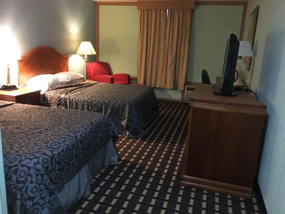 Days Inn by Wyndham Sharonville