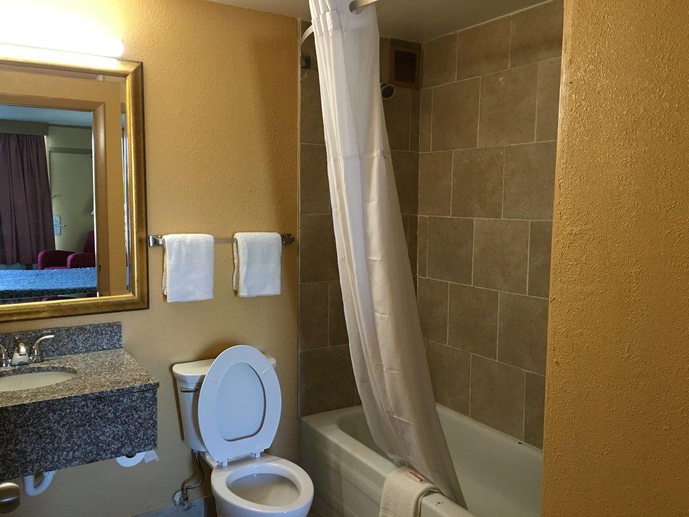 Days Inn by Wyndham Sharonville