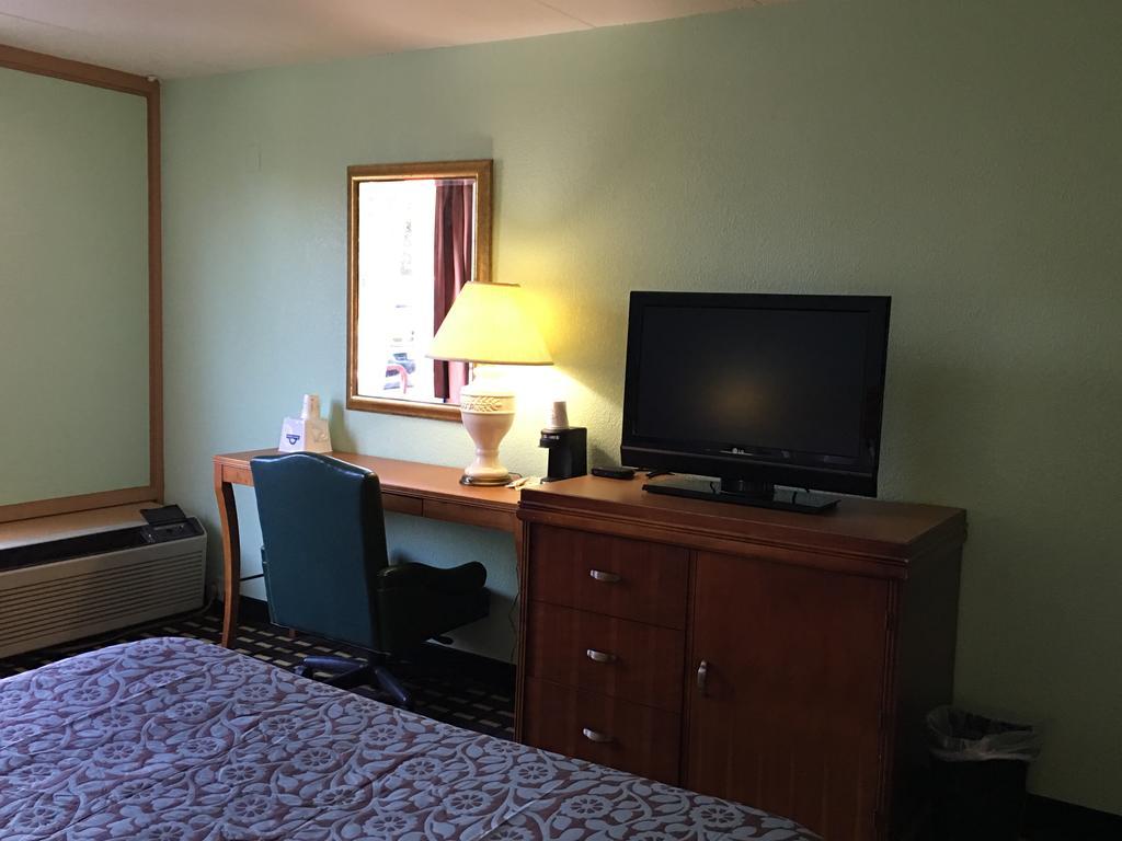Days Inn by Wyndham Sharonville