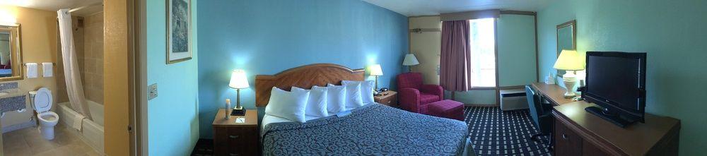 Days Inn by Wyndham Sharonville