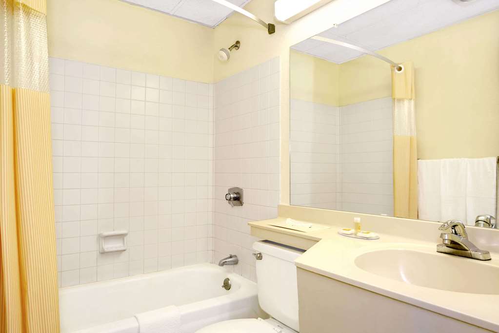 Days Inn by Wyndham Sharonville