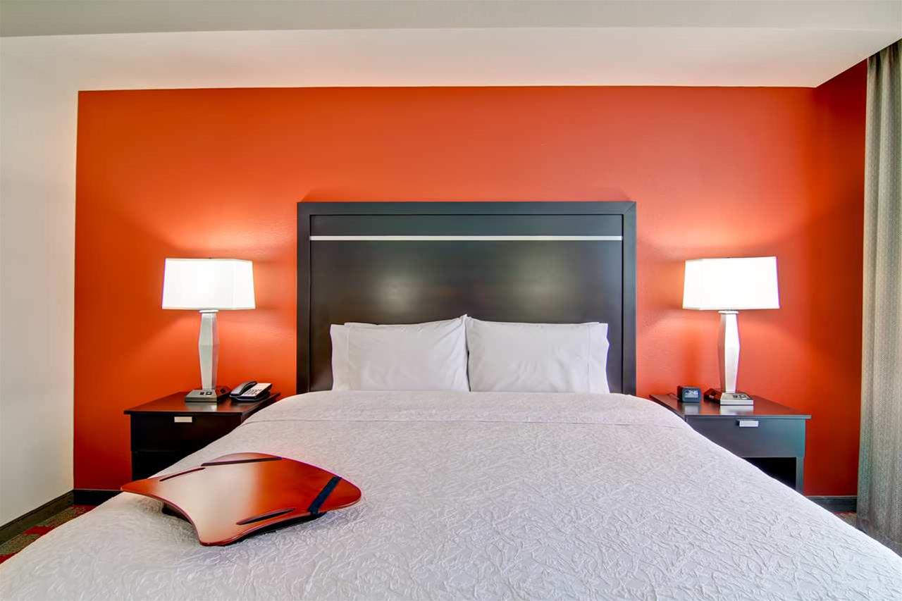 Hampton Inn and Suites Cincinnati-Downtown