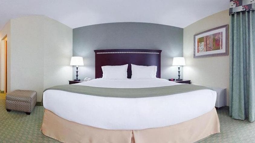 Holiday Inn Express Cincinnati West