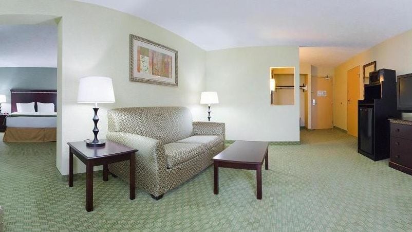 Holiday Inn Express Cincinnati West
