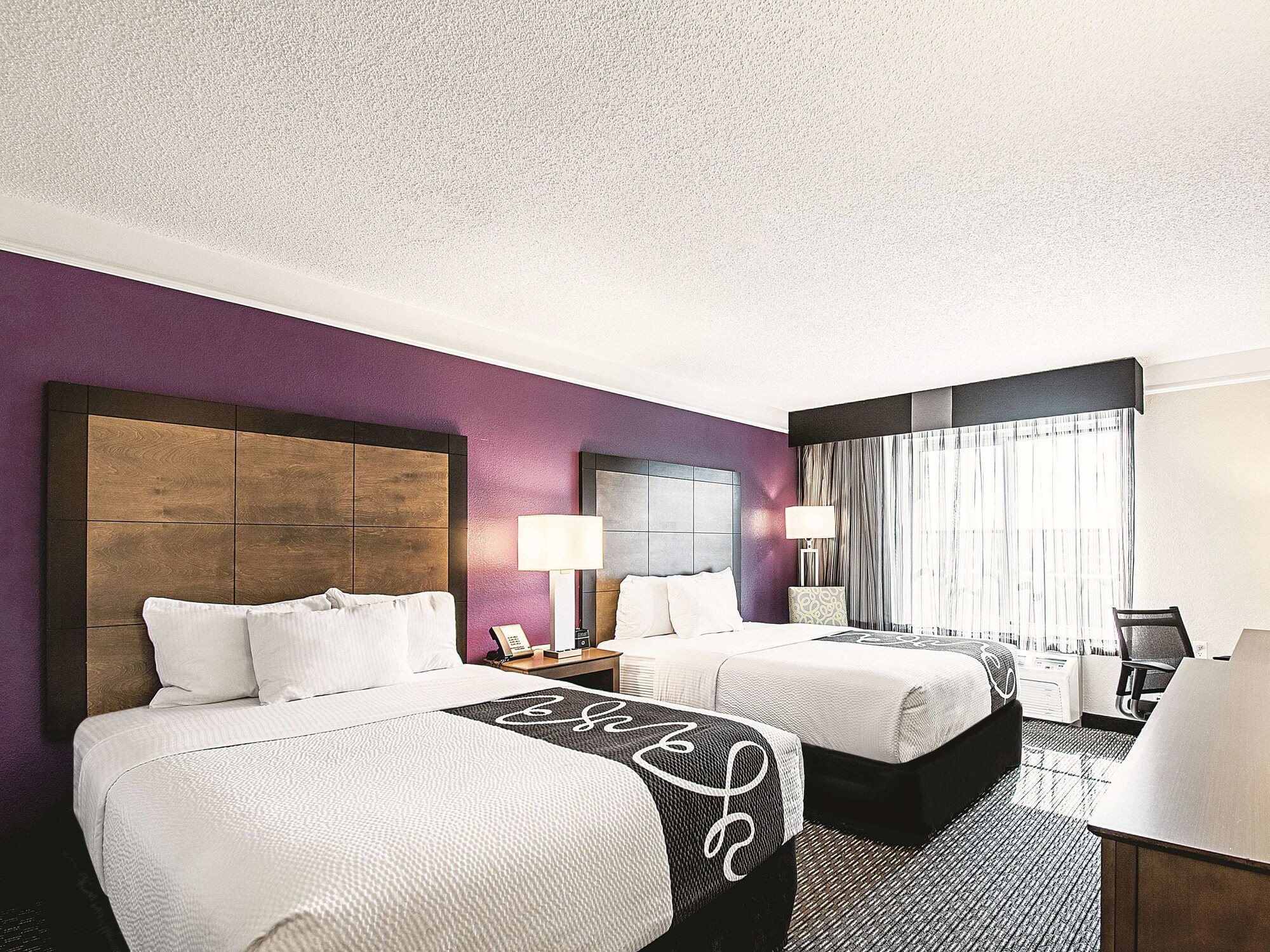 La Quinta Inn & Suites by Wyndham Cincinnati Sharonville