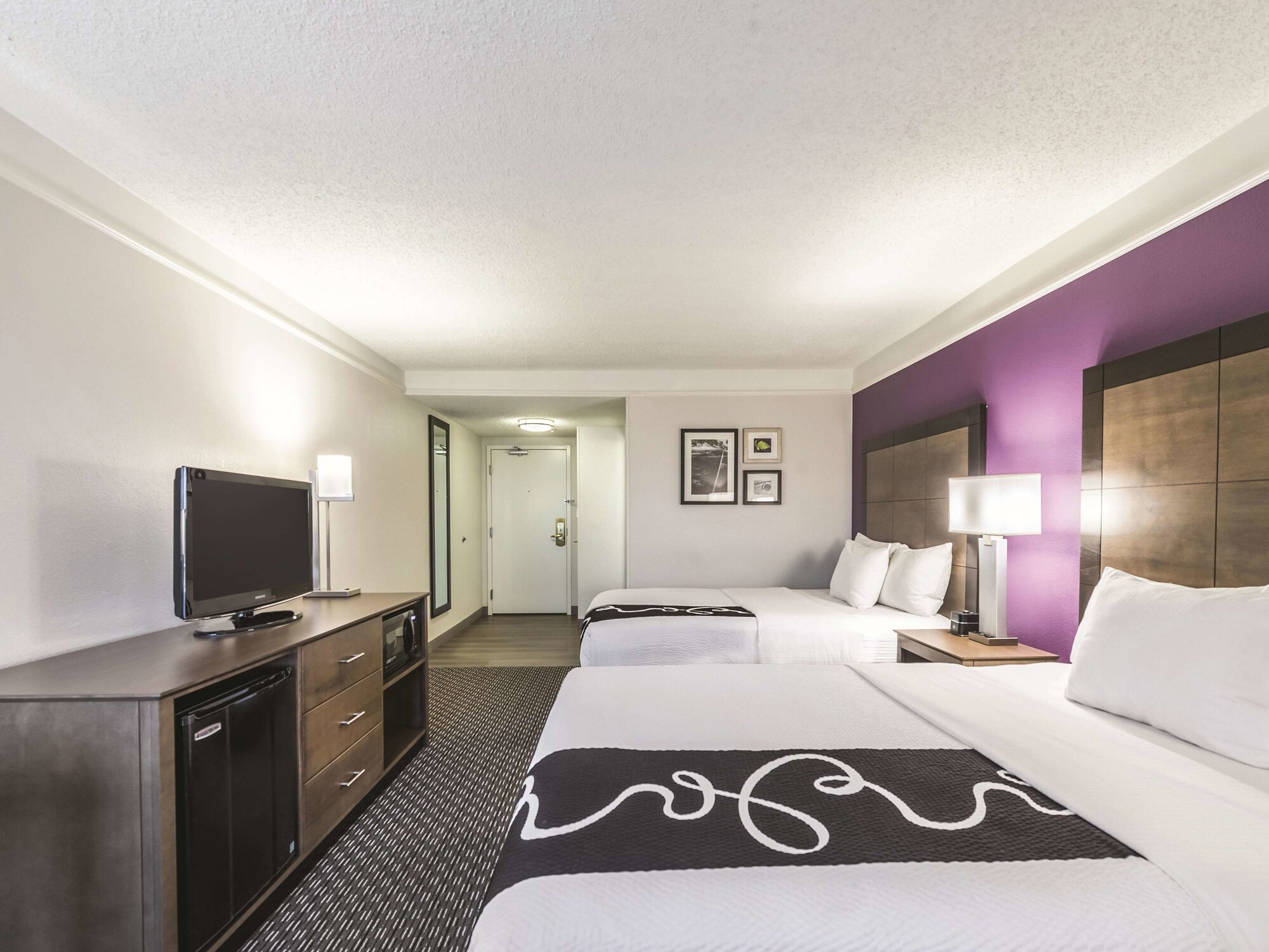 La Quinta Inn & Suites by Wyndham Cincinnati Sharonville